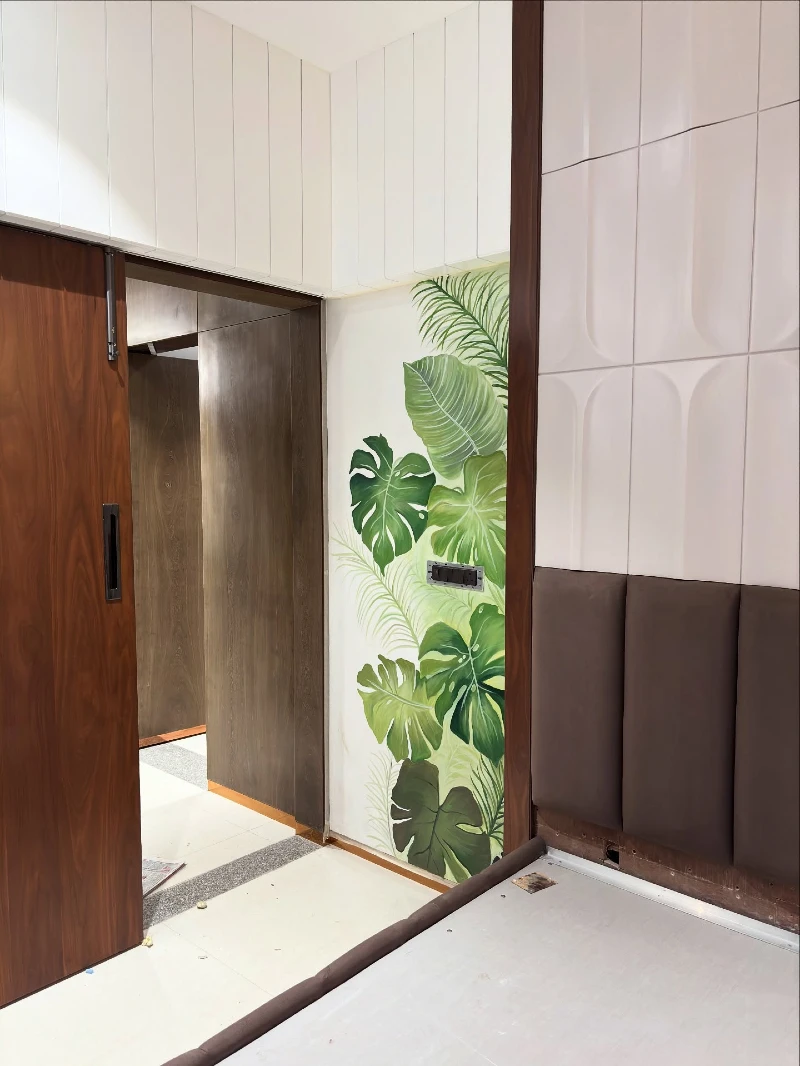 Hand-Painted Monstera and Palm Leaf Alcove Mural