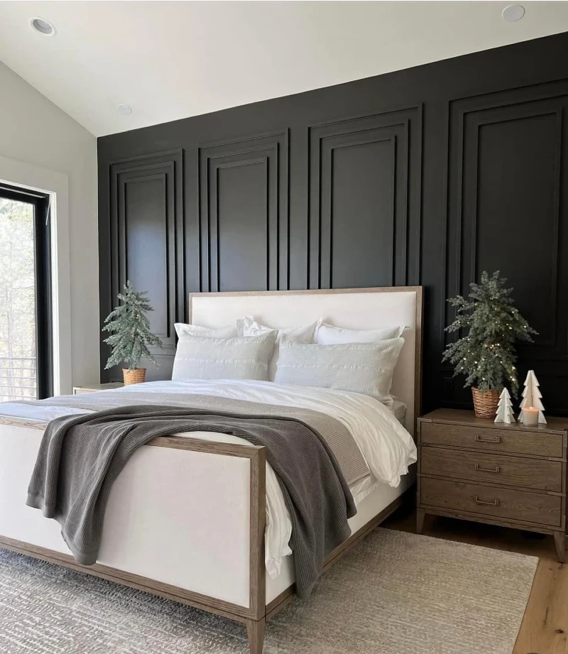 Black Triple-Layer Picture Frame Molding with White Linen Bed and Miniature Pines