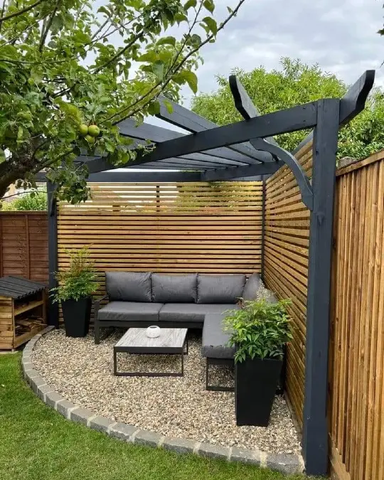 Building a Corner Room With Wood Slats