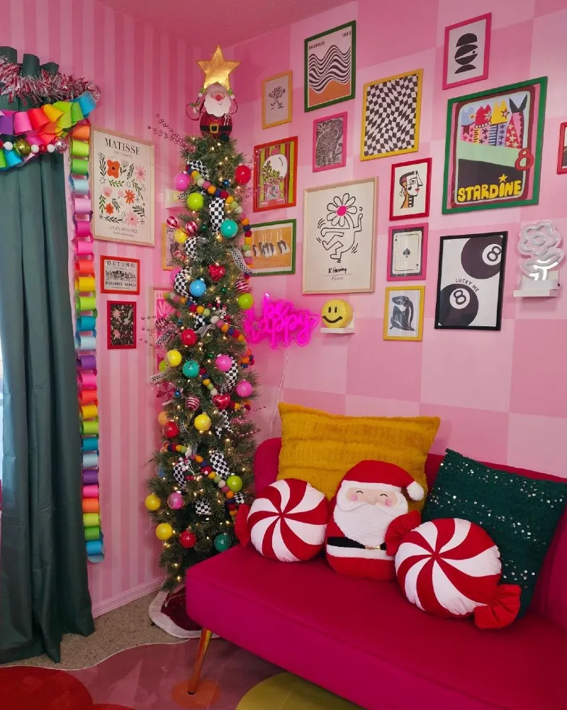 Christmas-Themed Pink Living Corner with Graphic Gallery Wall