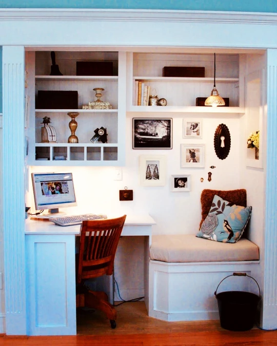 Combine a Compact Desk With a Built In Reading Nook