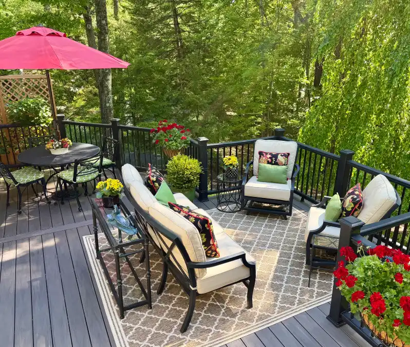 Create Defined Areas for Dining and Lounging