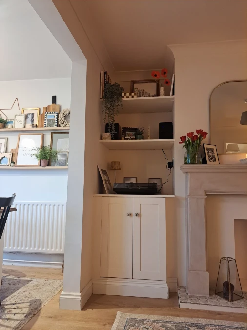 Functional Alcove With Record Player
