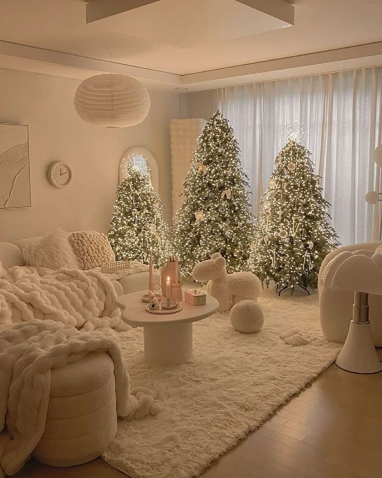 Layered White Textures and Clustered Lit Trees
