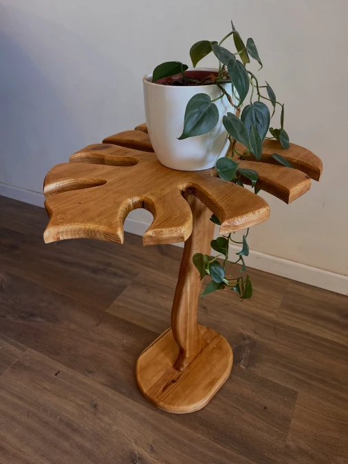 Leaf Shaped Wooden Plant Stand