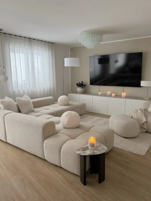 Neutral Boucle and Soft Winter Shapes