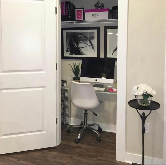 Reach In Closet Hides a Sleek iMac Workstation