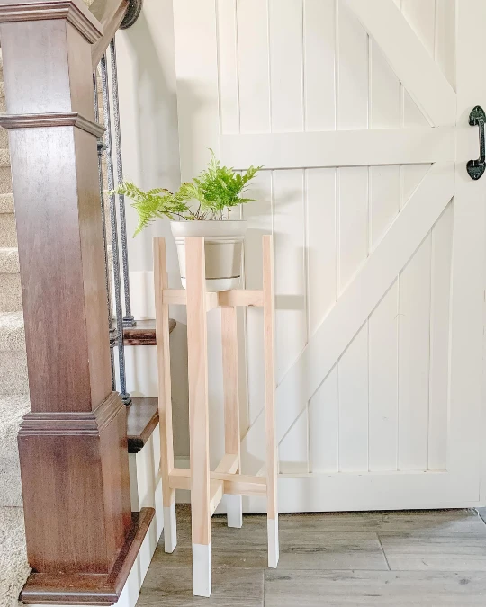 Two Tone Wood Hallway Stand