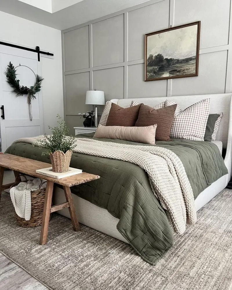 Olive Green Quilt with Brown Knit Pillows and Cream Woven Throw