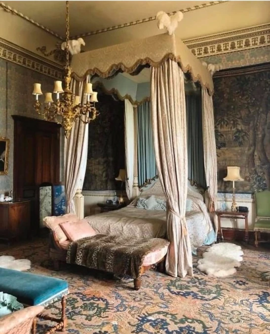 Sweeping Bed Canopies and Grand Tapestries