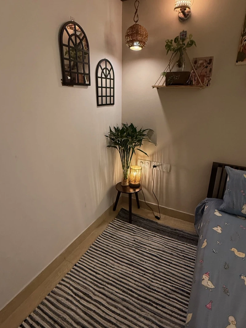 Woven Pendant Corner with Arched Mirrors and Leafy Greenery